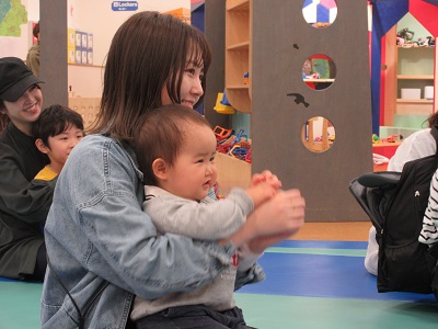 赤ちゃんイベント♪ 　カレンダーをつくろう　