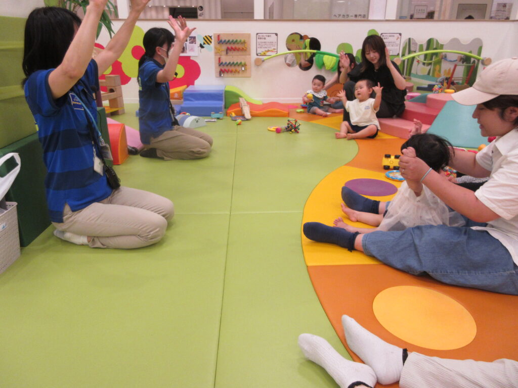 赤ちゃんイベント♪　七夕の短冊つくり