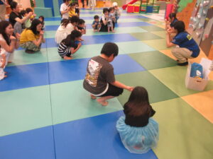 パラシュートであそぼう！！