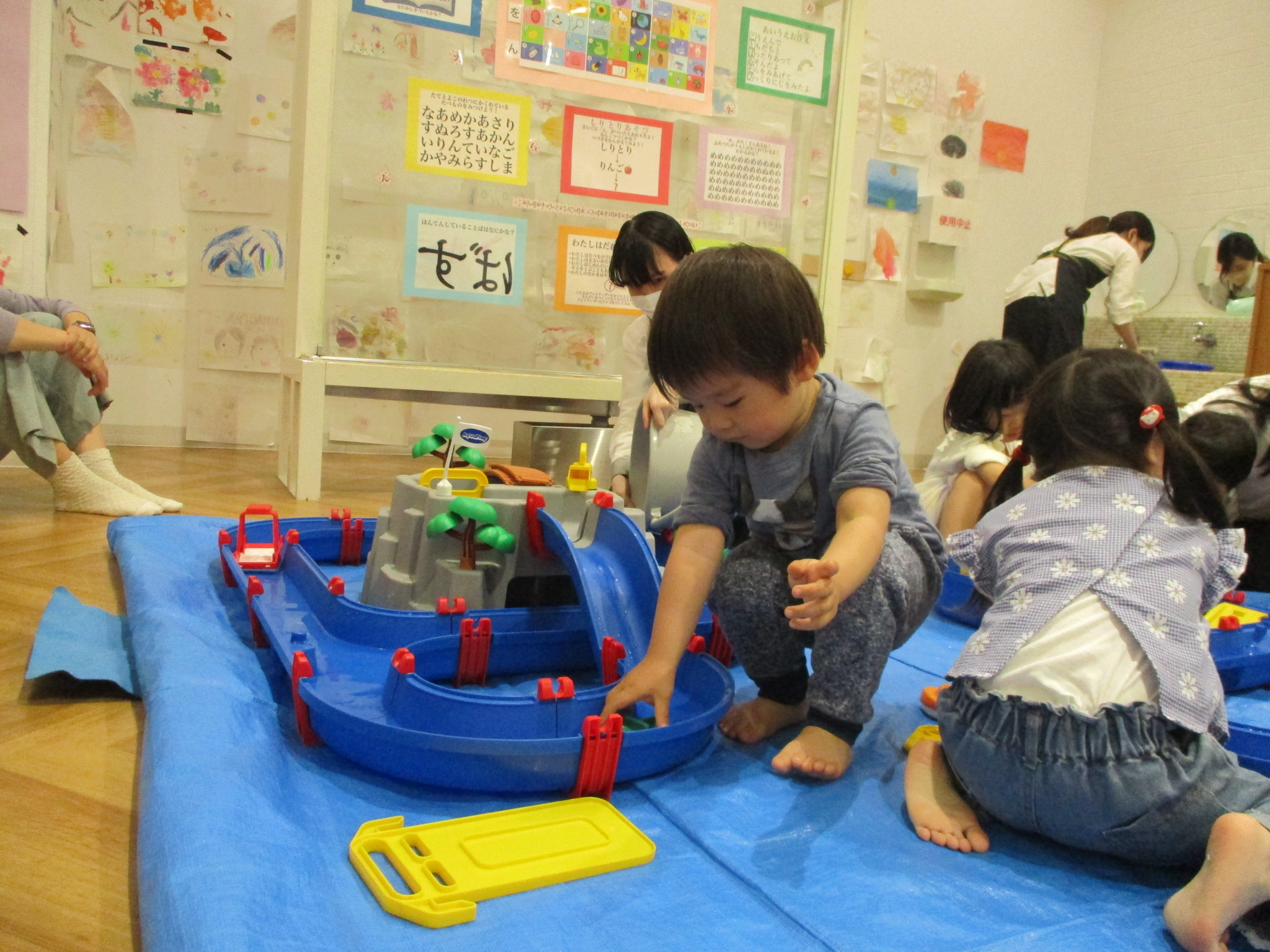 別場所イベント　ボーネルンドのアクアプレイであそぼう