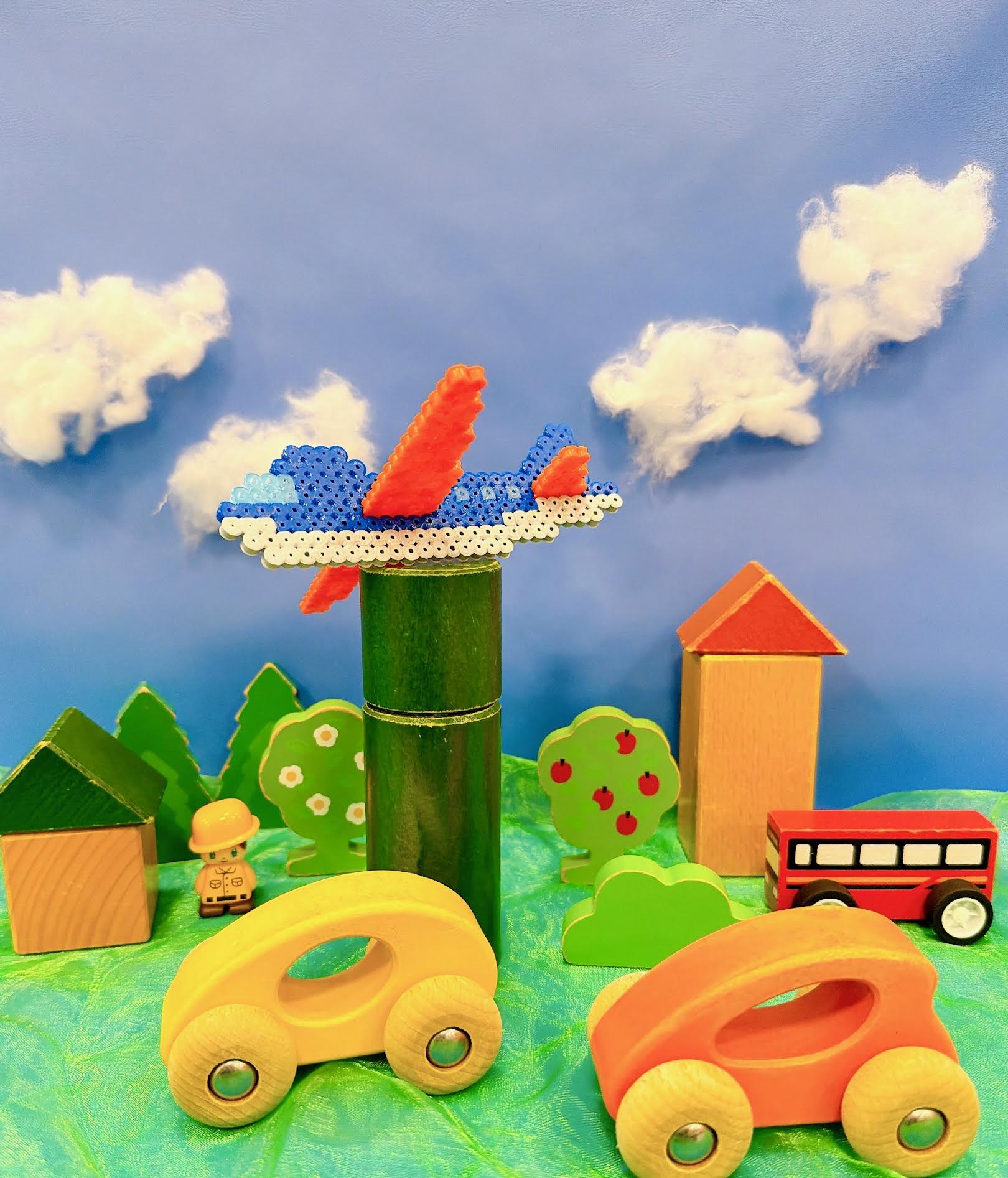 ハマビーズで飛行機作り