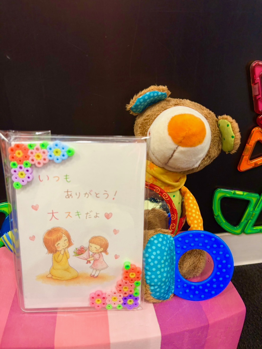 ハマビーズでお花のフォトケースを作ろう♪