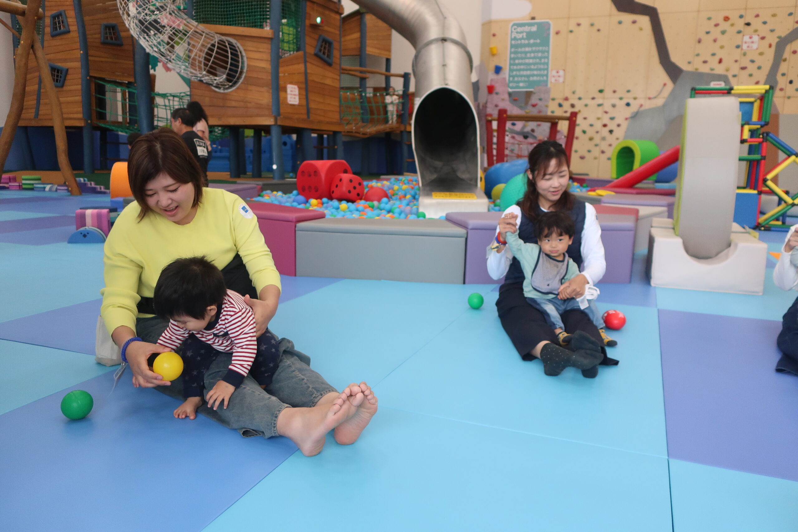 【ベビーイベント】5月のハイハイレース!