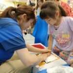 手形で5月のカレンダーをつくろう