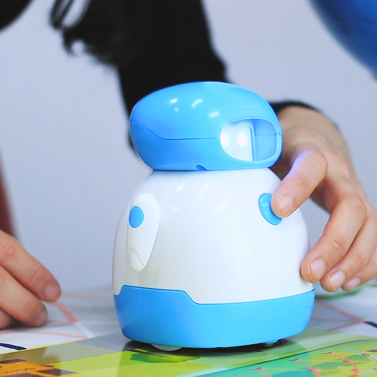 Playful Learning Time「ロボットでコーディング体験」※予約制