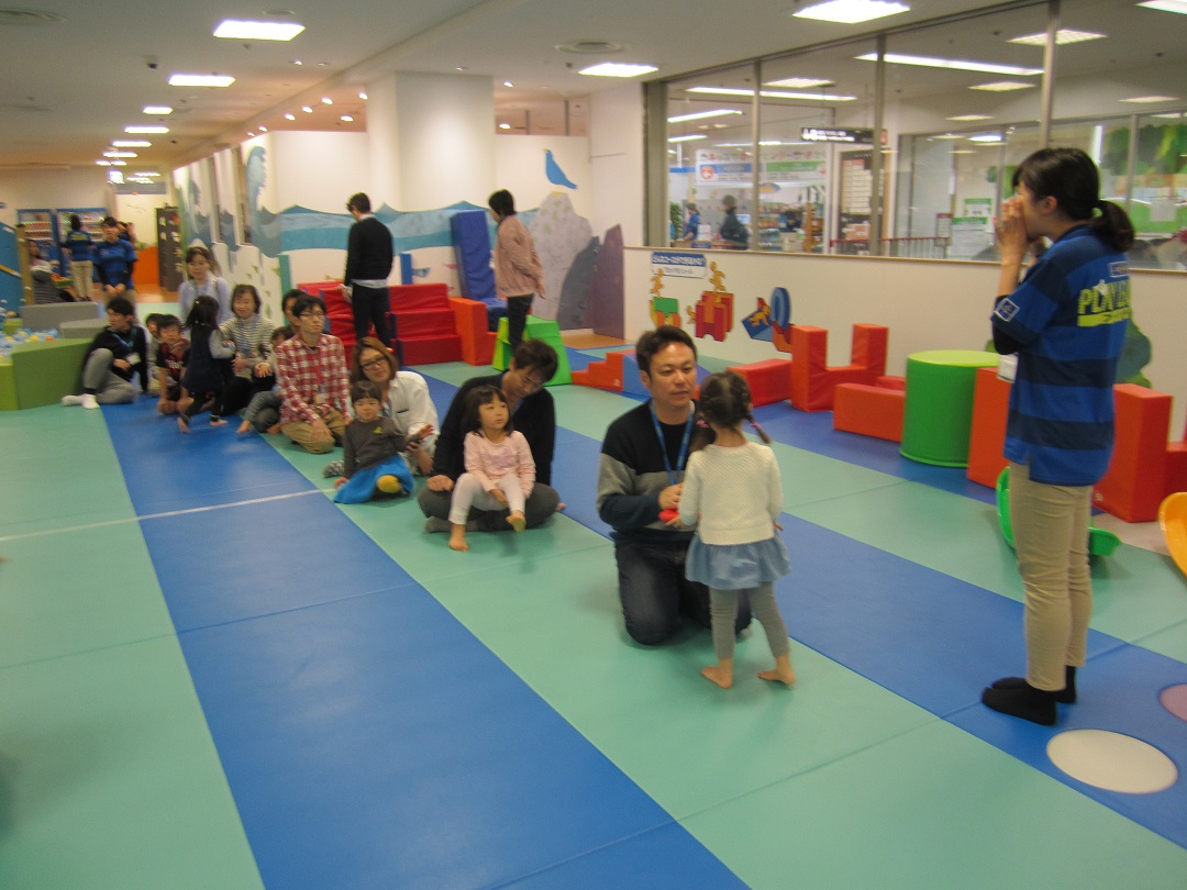 1月14日の告知イベント『おもちつきリレー』の様子