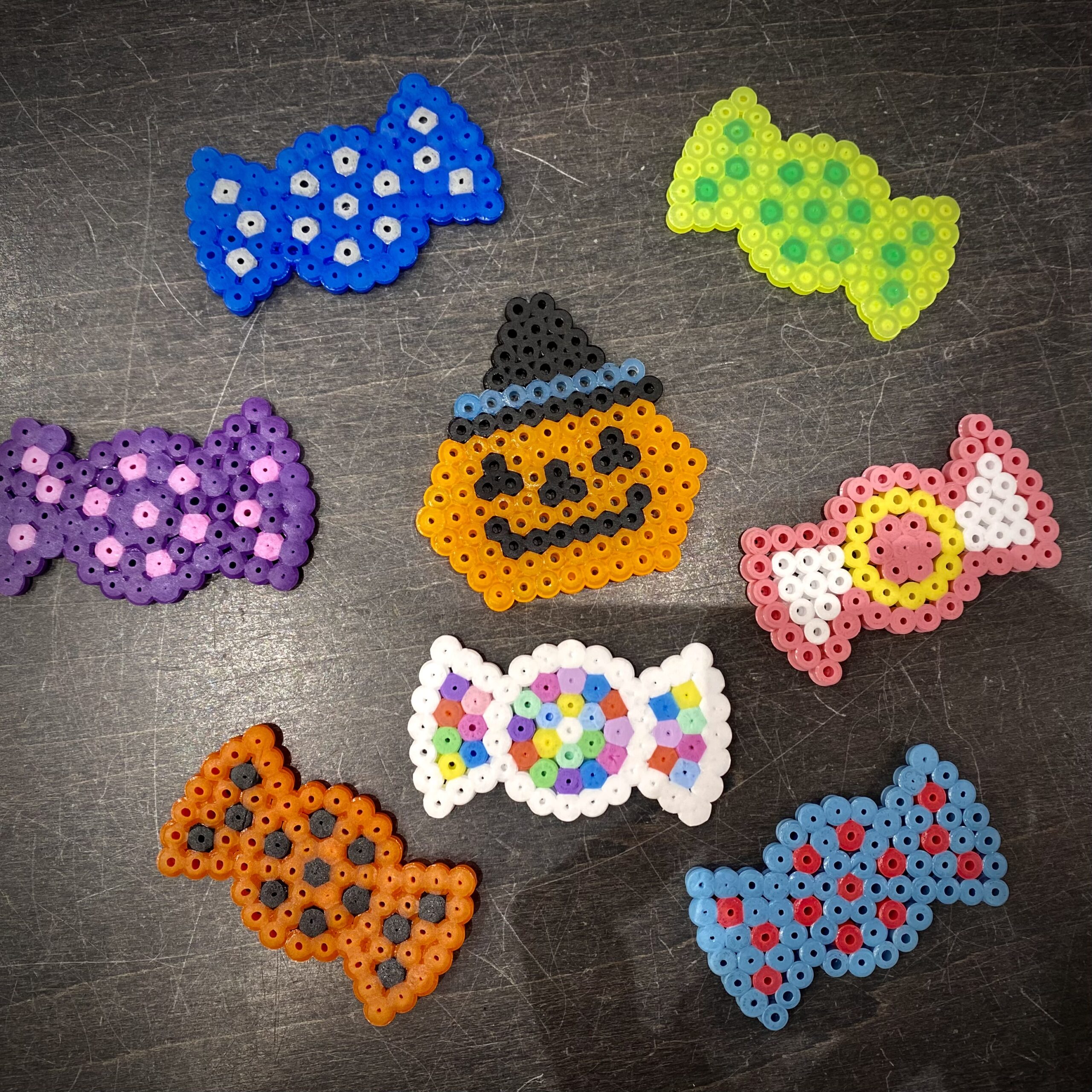 ビーズのお菓子を探せ