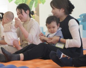 みんなで応援！はいはいチャレンジの様子をご紹介